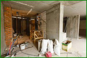 Az 100 éves házak felújítása során ügyelj arra, hogy a régi elemeket gondosan restauráld és helyreállítsd.