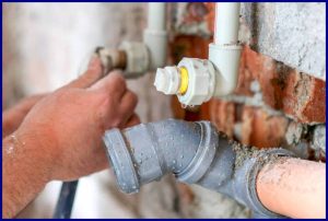 Ha lakásfelújítás vízszerelői munkát tervezel, kérj tanácsot a legújabb víz- és energiahatékonysági megoldásokról, hogy maximalizáld otthonod komfortját és megtakaríts a költségeken.