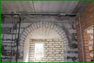 A lepusztult ház felújítása által újra ragyogó ékkövet varázsolhatsz az utcaképbe.