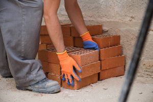 Online becslések, valós megtakarítások: Lakásfelújítás 2025.